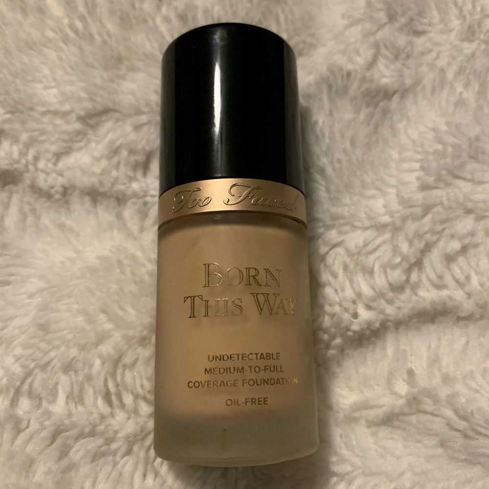 Too Faced Born This Way ❤️